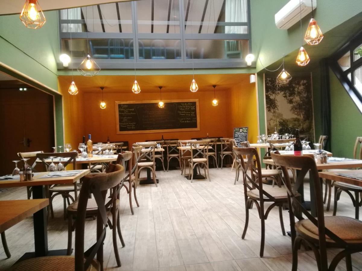 Hotel Restaurant Cirius Морон-ле-Ба Екстериор снимка